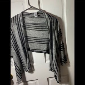 Kids shawl gray and black